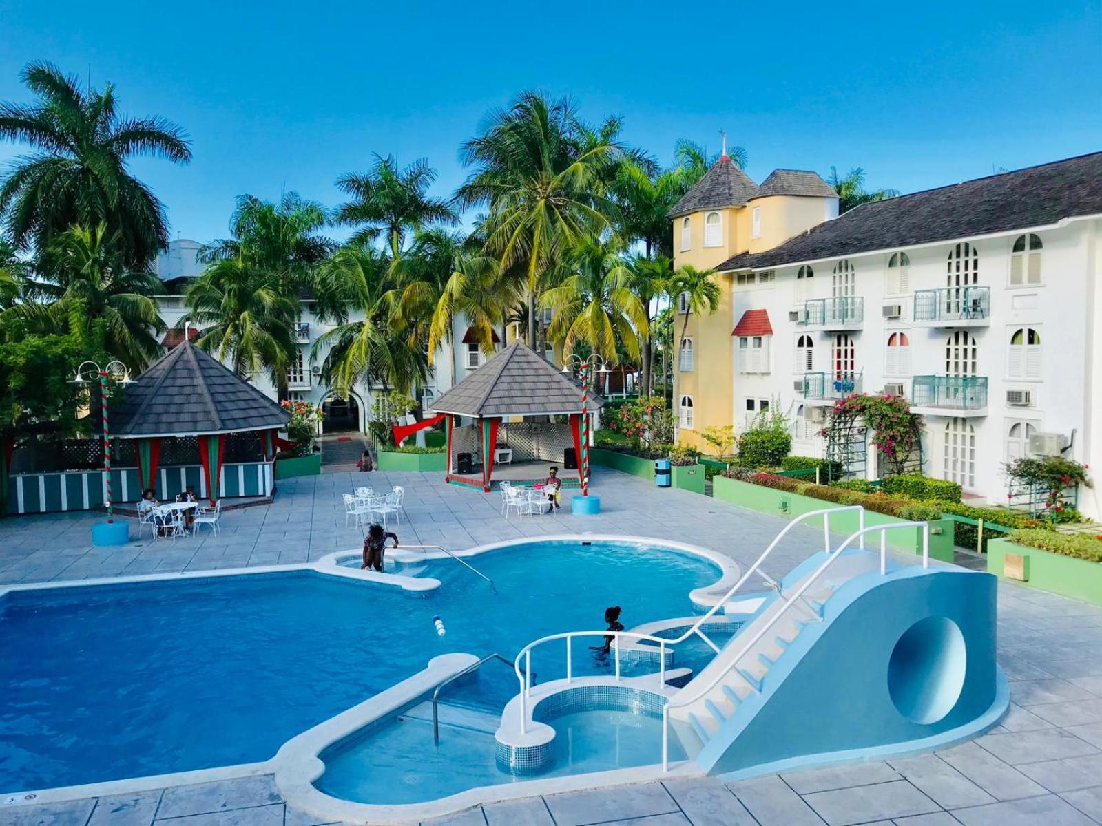 Beach Penthouse A25 Sandcastles Ocho Rios Esterno foto