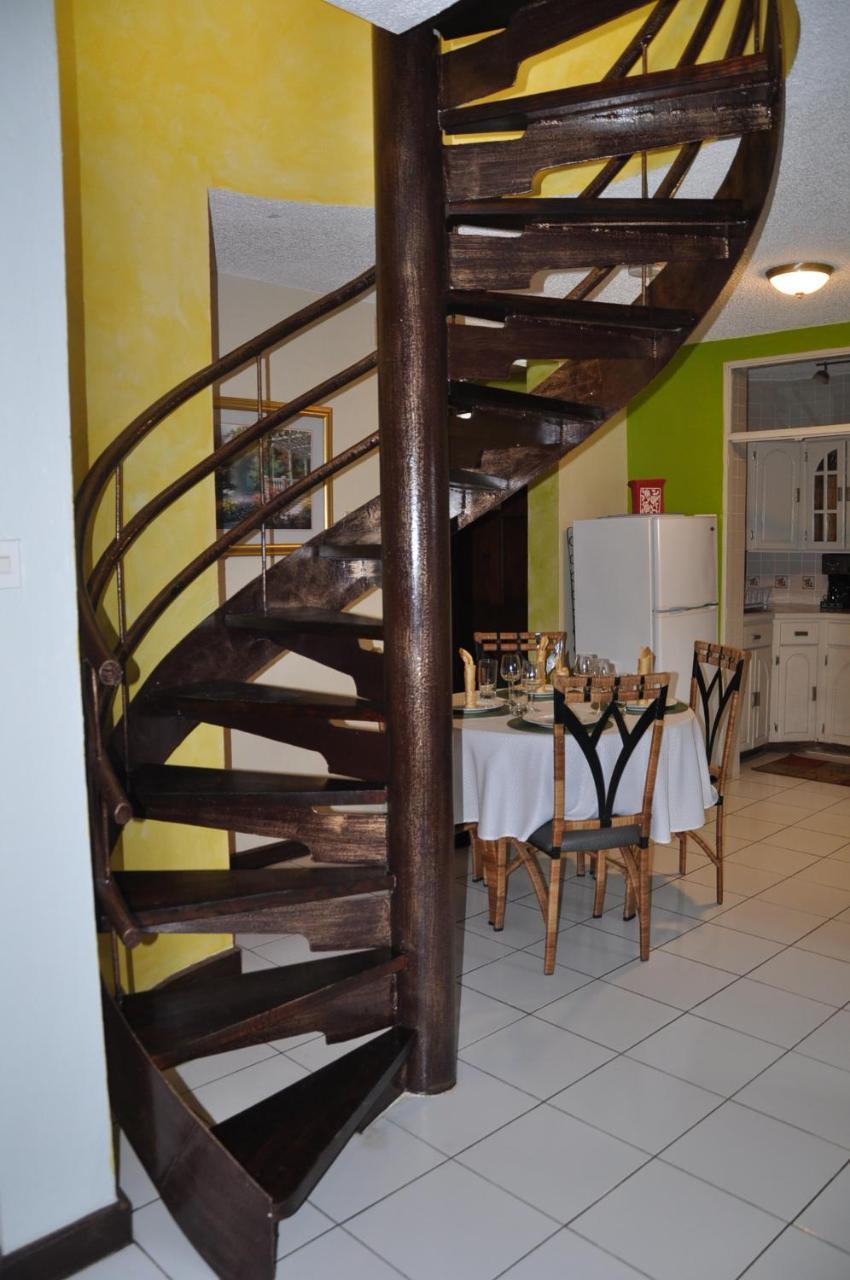 Beach Penthouse A25 Sandcastles Ocho Rios Esterno foto