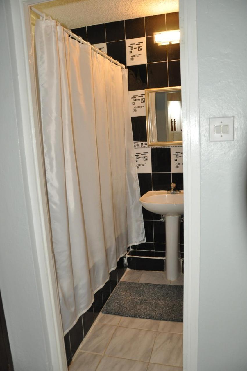 Beach Penthouse A25 Sandcastles Ocho Rios Esterno foto